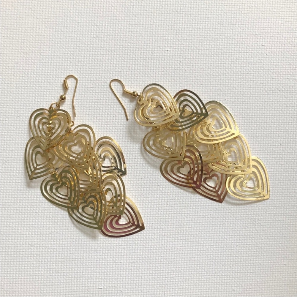 💛 Boutique Gold Heart Chandelier Earring